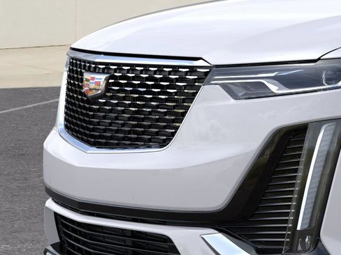 New 2025 Cadillac XT6 Luxury image 13