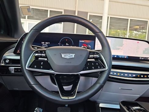 Used 2025 Cadillac Lyriq Sport RWD image 12