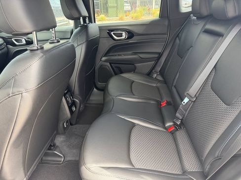 New 2026 Jeep Compass Latitude AWD/4WD image 9