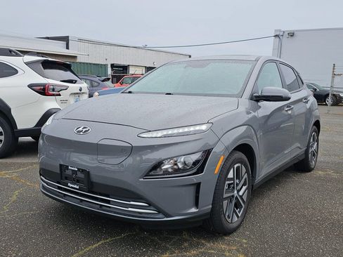 Used 2023 Hyundai Kona SEL FWD image 3