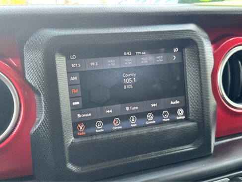 Used 2020 Jeep Wrangler Unlimited Rubicon w/ LED Lighting Group AWD/4WD image 32