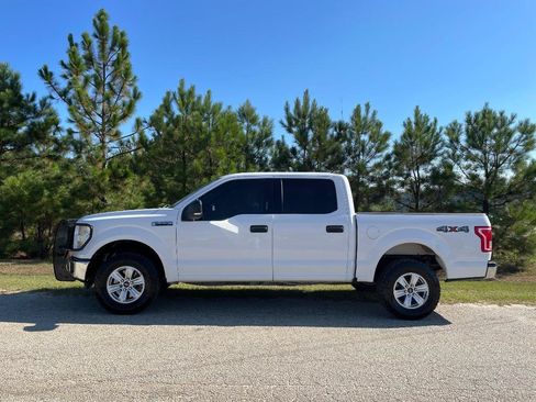 Used 2015 Ford F150 XLT w/ Equipment Group 301A Mid AWD/4WD image 7