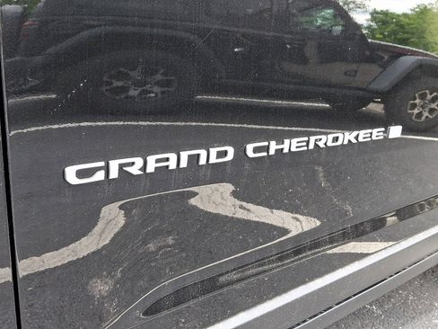 New 2026 Jeep Grand Cherokee Laredo X AWD/4WD image 17