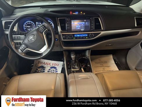 Used 2019 Toyota Highlander XLE AWD/4WD image 13