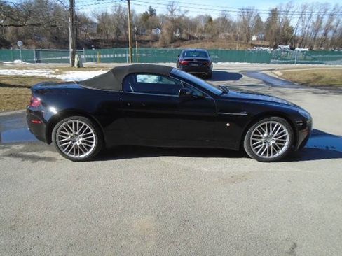 Used 2009 Aston Martin V8 Vantage Roadster image 9
