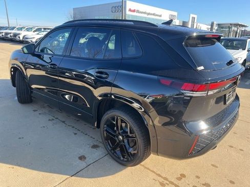 New 2026 Volkswagen Tiguan SE R-Line image 4