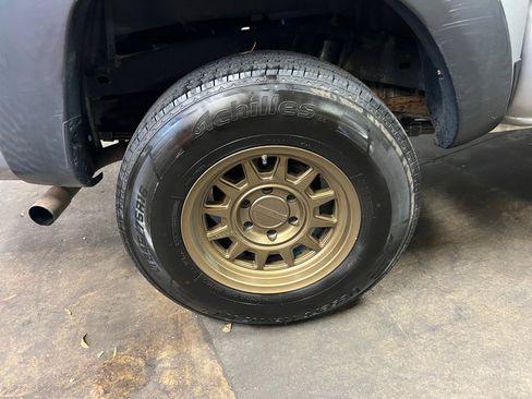 Used 2014 Toyota Tacoma PreRunner image 27