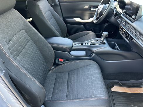 Used 2025 Honda HR-V Sport image 9