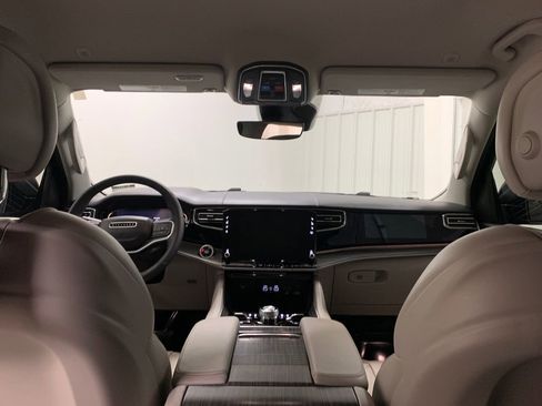 Used 2023 Jeep Wagoneer Series III w/ Rear Seat Video Group 1 image 22