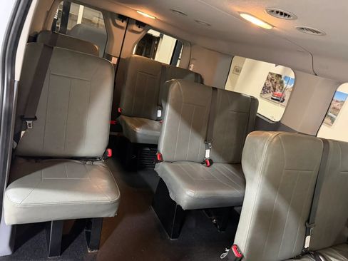 Used 2019 Ford Transit 150 XL RWD image 31