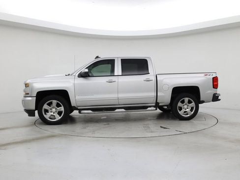 Used 2018 Chevrolet Silverado 1500 LT w/ LPO, Black Pack image 2