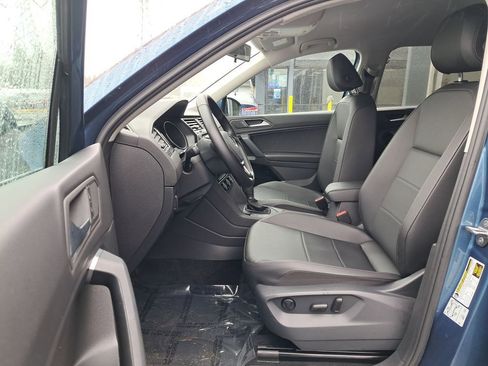 Used 2019 Volkswagen Tiguan SE image 22