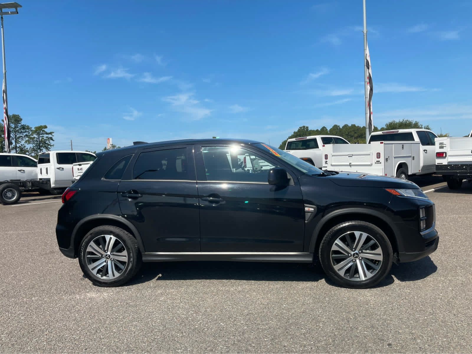 Used 2024 Mitsubishi Outlander Sport ES AWD/4WD image 4