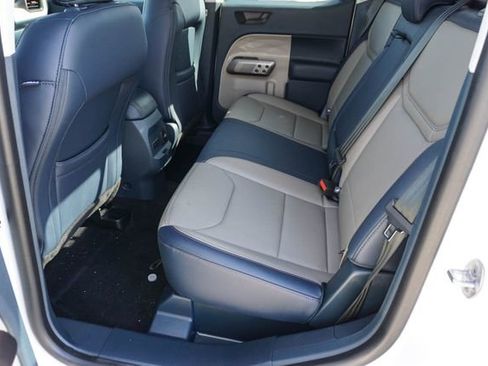 Used 2025 Ford Maverick Lariat w/ 4K Tow Package image 19