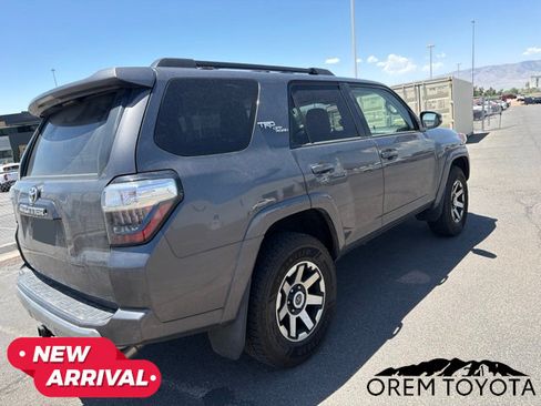 Used 2019 Toyota 4Runner TRD Off-Road Premium AWD/4WD image 7