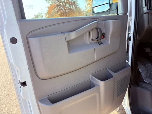 Used 2016 Chevrolet Express 3500 LT w/ LT Preferred Equipment Group image 25