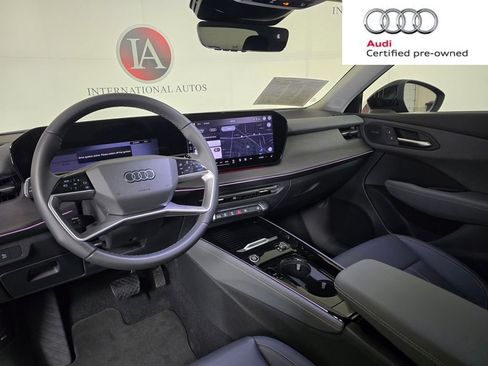 Certified 2026 Audi Q3 quattro 2.0T w/ 20" Wheel Package AWD/4WD image 22