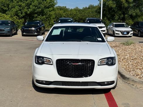 Used 2023 Chrysler 300 S RWD image 8