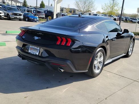 Used 2024 Ford Mustang Coupe image 3