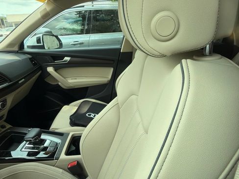 Used 2025 Audi Q5 e Premium Plus AWD/4WD image 4