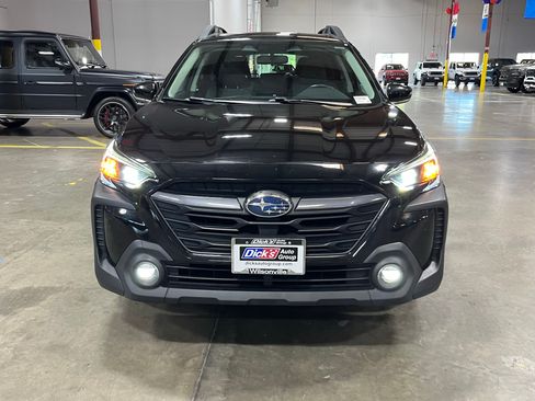 Used 2023 Subaru Outback Premium AWD/4WD image 8