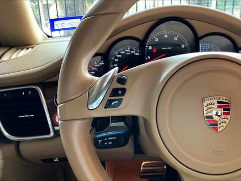 Used 2014 Porsche Panamera image 23