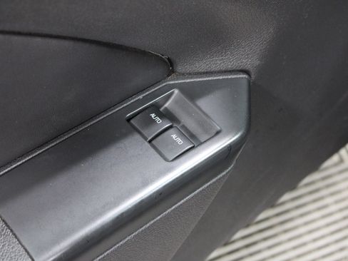 Used 2013 Ford Mustang Coupe RWD image 7