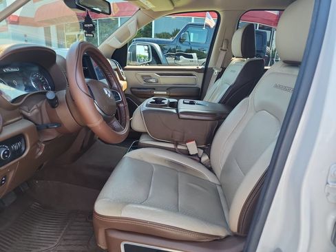 Used 2020 RAM 1500 Laramie AWD/4WD image 6