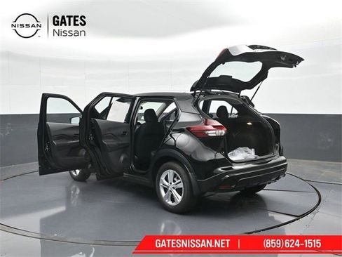 New 2025 Nissan Kicks Play S image 55