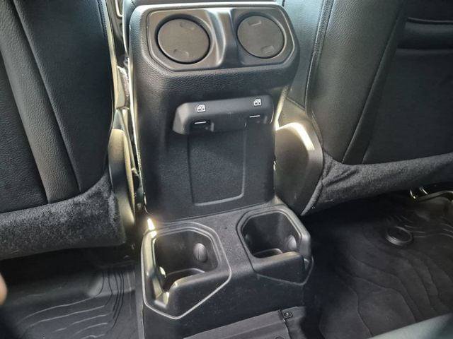 Certified 2023 Jeep Gladiator Sport AWD/4WD image 17