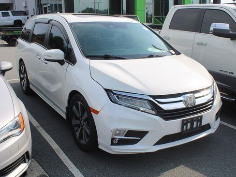 Used 2019 Honda Odyssey Touring image 3