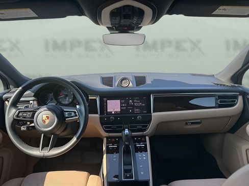 Used 2023 Porsche Macan Turbo image 15