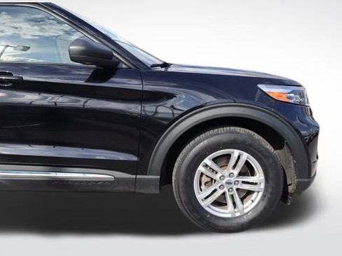 Used 2022 Ford Explorer XLT w/ Equipment Group 202A image 13