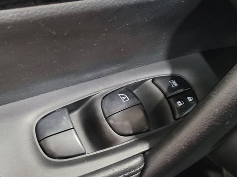 Used 2017 Nissan Rogue SL AWD/4WD image 27