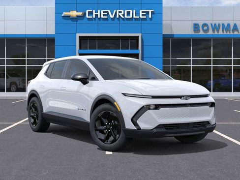 New 2026 Chevrolet Equinox EV LT image 7