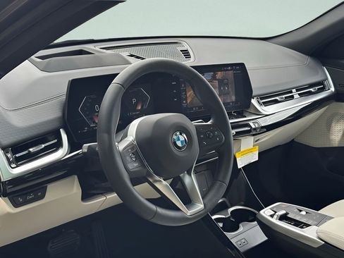 New 2026 BMW X2 xDrive28i w/ Technology Package AWD/4WD image 9