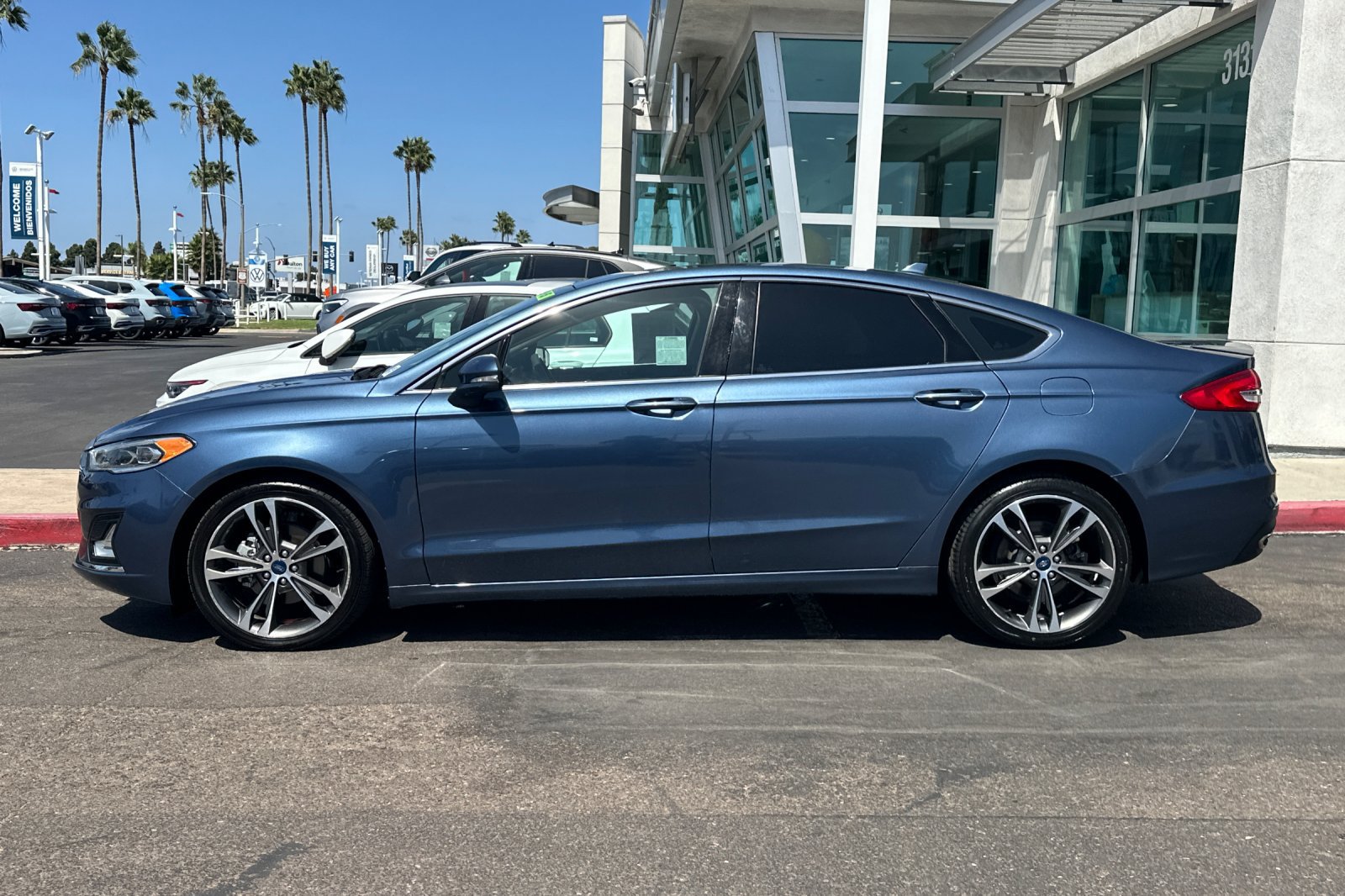 Used 2019 Ford Fusion Titanium FWD image 7