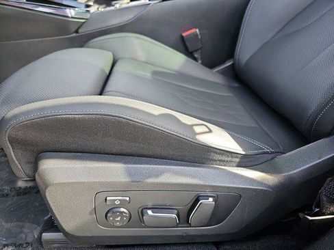 Used 2025 BMW X3 xDrive30i w/ Premium Package image 29