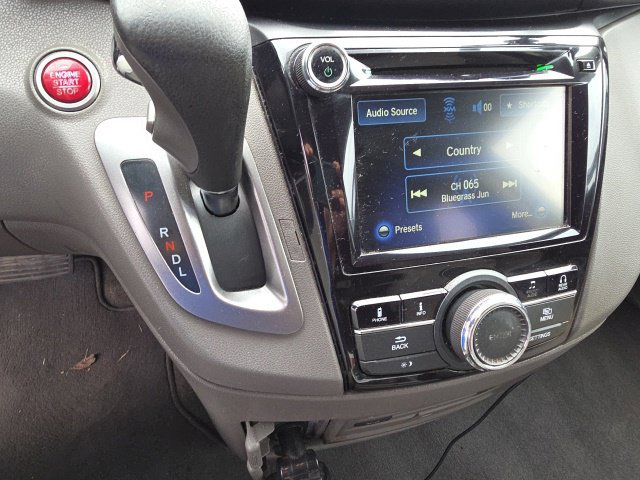 Used 2016 Honda Odyssey SE image 4