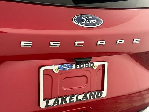 Used 2022 Ford Escape SEL FWD image 28