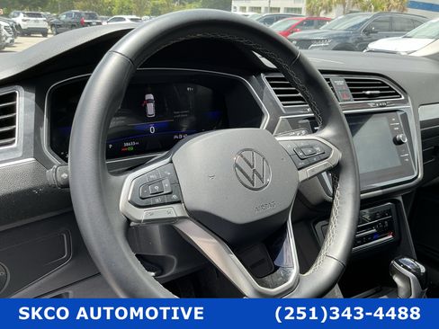 Used 2024 Volkswagen Tiguan SE FWD image 19