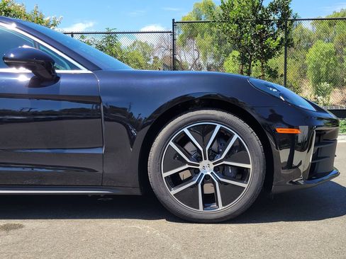 Used 2026 Porsche Panamera 4 AWD/4WD image 11