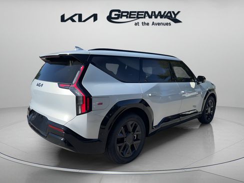 New 2026 Kia EV9 Land w/ Nightfall Edition Package image 4