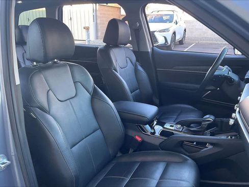 Used 2023 Kia Telluride SX image 9