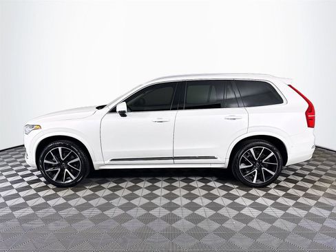 Used 2024 Volvo XC90 B6 Plus image 9
