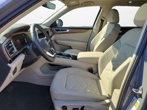 New 2026 Volkswagen Atlas SE image 9