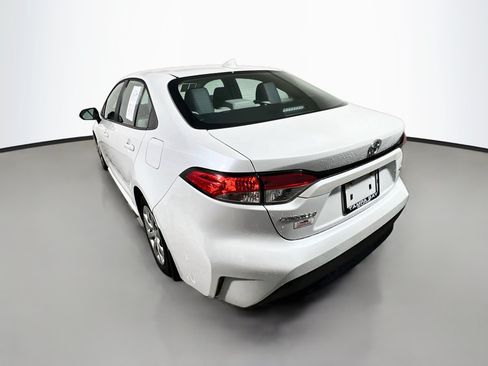 Used 2026 Toyota Corolla LE FWD image 8