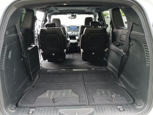 Used 2025 Chrysler Pacifica Limited FWD image 31