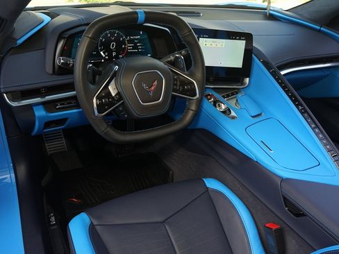 Used 2024 Chevrolet Corvette Stingray Premium Conv w/ Z51 Performance Package image 2