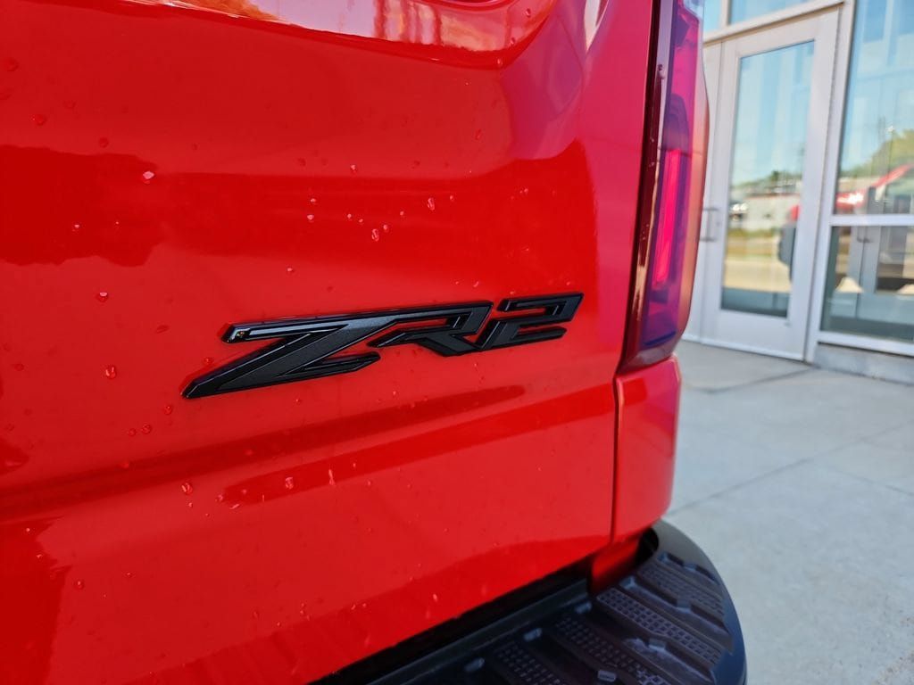 New 2026 Chevrolet Silverado 1500 ZR2 w/ LPO, Dark Essentials Package AWD/4WD image 34